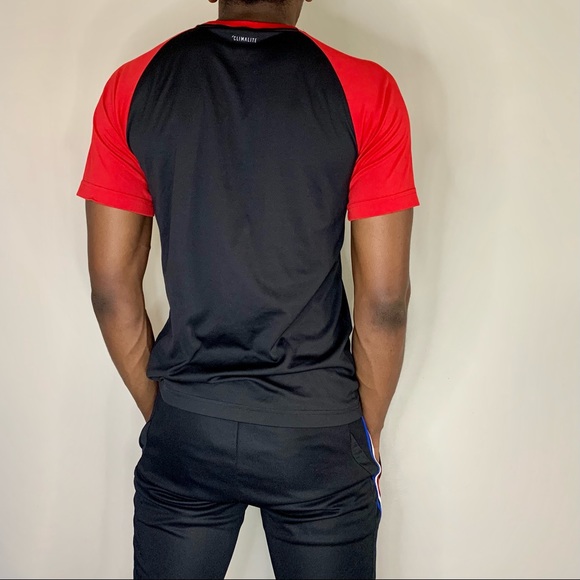 Adidas Causal T-Shirt - Picture 5 of 6